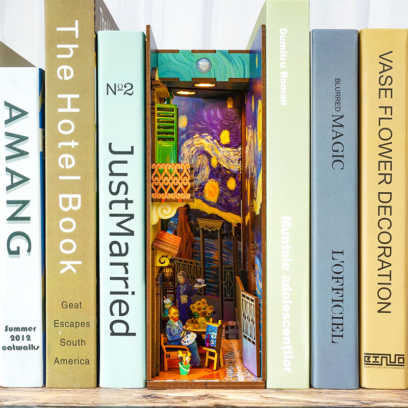 DIY Miniature Kit Book Nook | Vincent's World