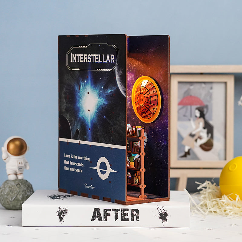 DIY Miniature Kit Book Nook | Interstellar