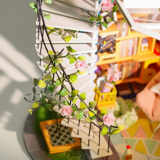 Cathy's Loft DIY Miniature Dollhouse - CraftDIYKit