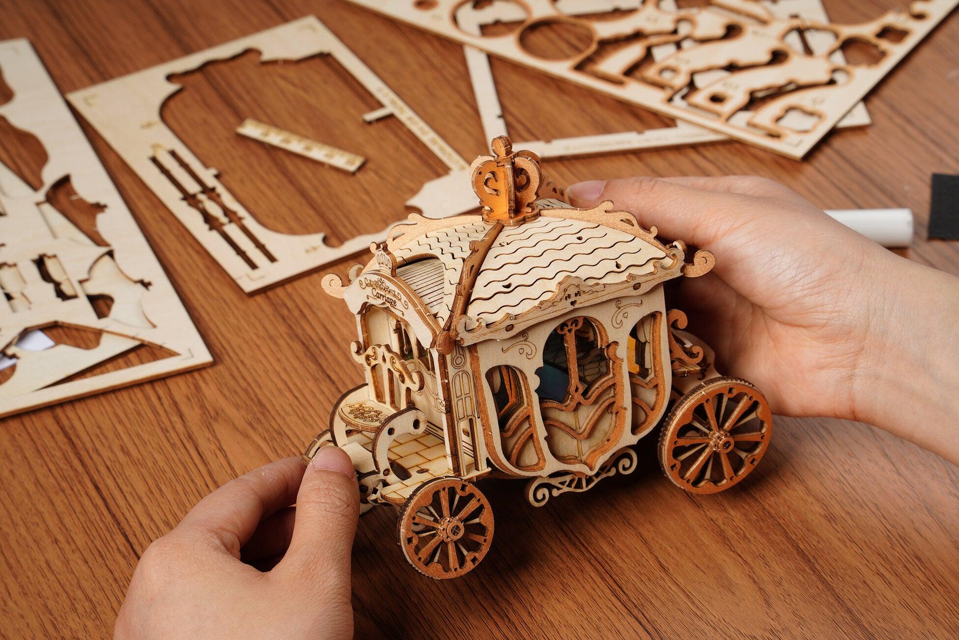 3D Wooden Puzzle: Pumpkin Carriage