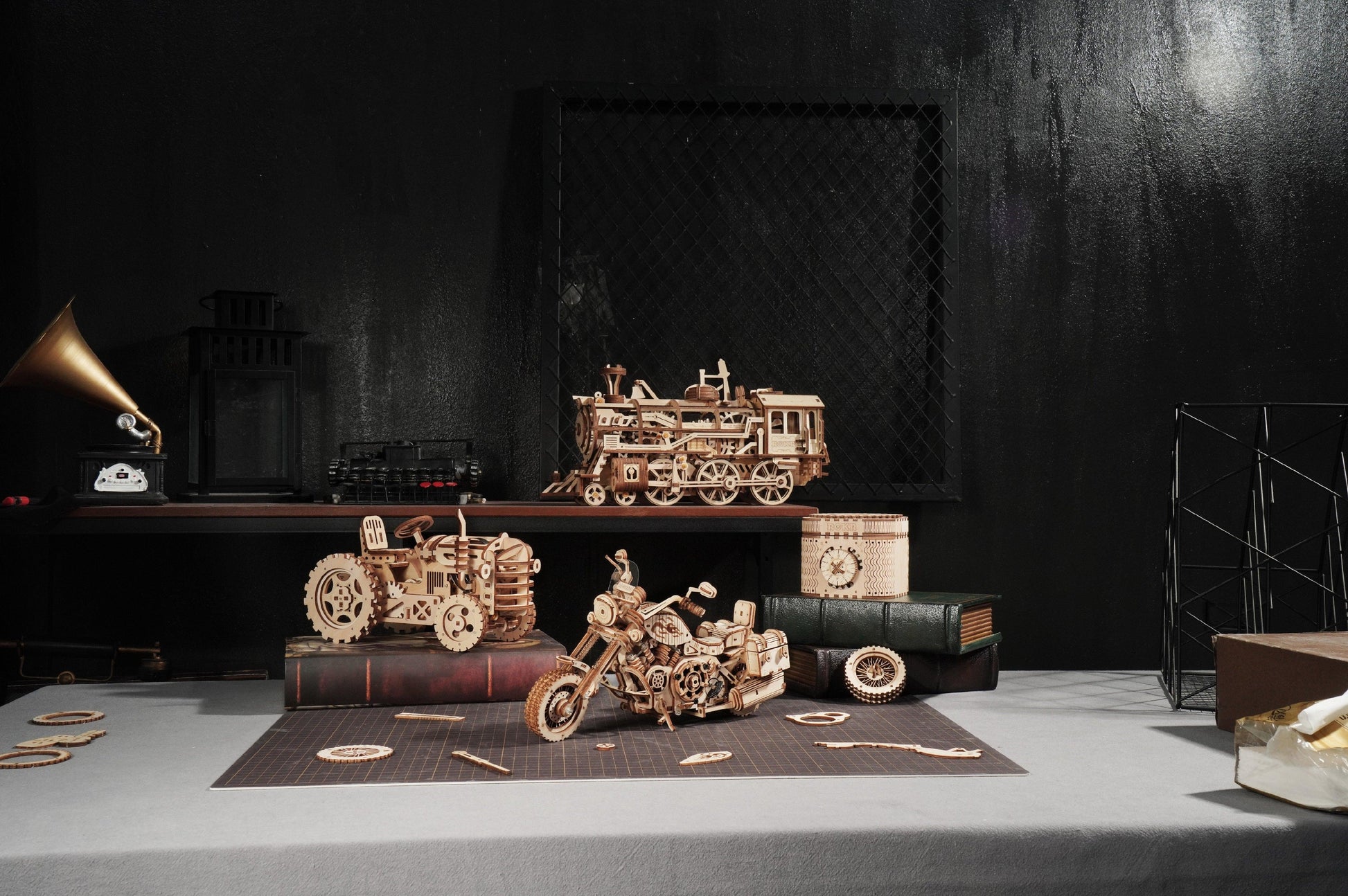 3D Mechanical Wooden Puzzle | Cruiser Motorcycle - Hands Craft US, Inc.